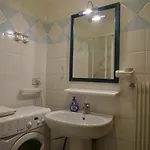 Apartamento Lounge Del Duca, Centralissimo Bicamere Su Due Livelli - Posto Auto A Richesta *