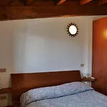 Lounge Del Duca, Centralissimo Bicamere Su Due Livelli - Posto Auto A Richesta *