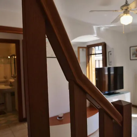 Appartement Lounge Del Duca, Centralissimo Bicamere Su Due Livelli - Posto Auto A Richesta