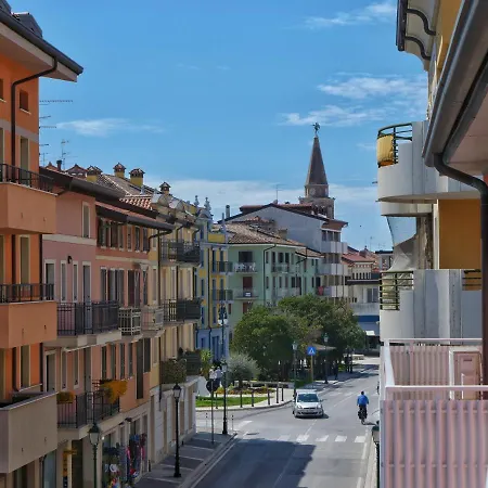 Apartment Lounge Del Duca, Centralissimo Bicamere Su Due Livelli - Posto Auto A Richesta
