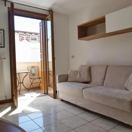 Lounge Del Duca, Centralissimo Bicamere Su Due Livelli - Posto Auto A Richesta 그라도