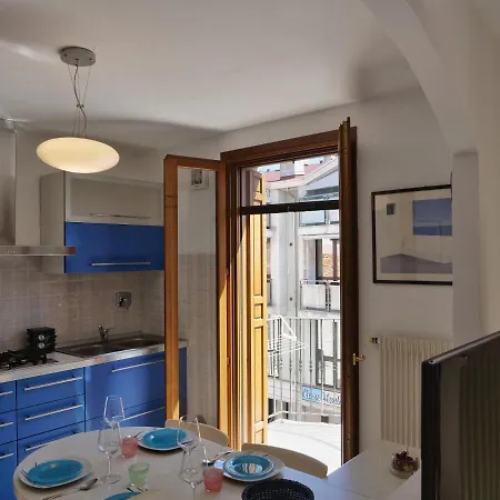 Lounge Del Duca, Centralissimo Bicamere Su Due Livelli - Posto Auto A Richesta 그라도