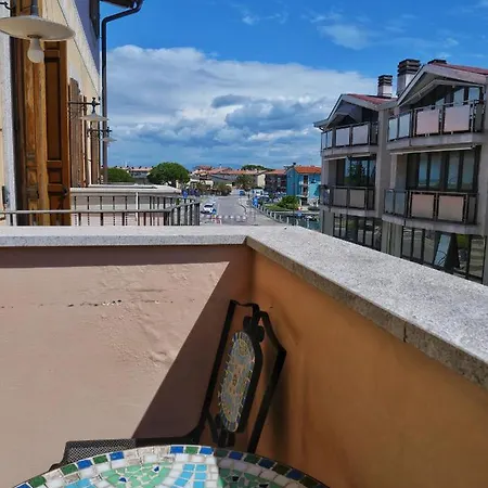 아파트 Lounge Del Duca, Centralissimo Bicamere Su Due Livelli - Posto Auto A Richesta 그라도