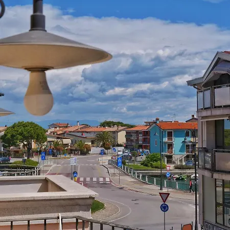 Lounge Del Duca, Centralissimo Bicamere Su Due Livelli - Posto Auto A Richesta 아파트 그라도